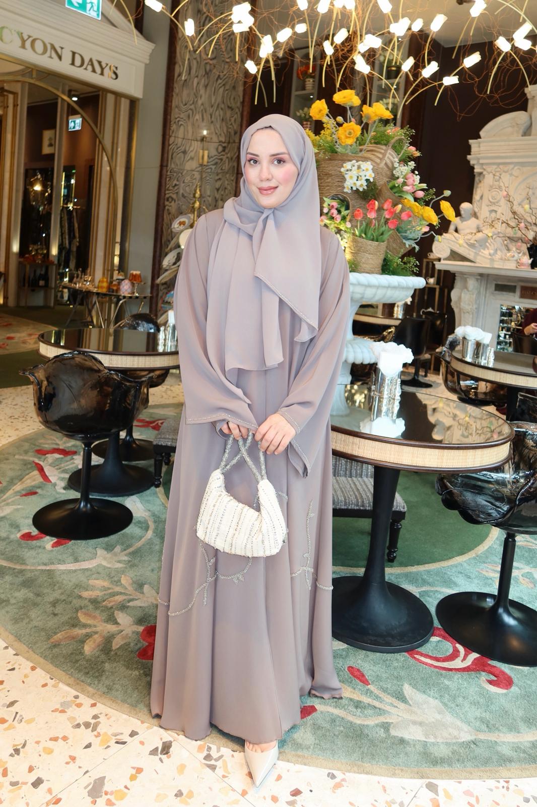 SAHRA ABAYA TAŞ VİZON