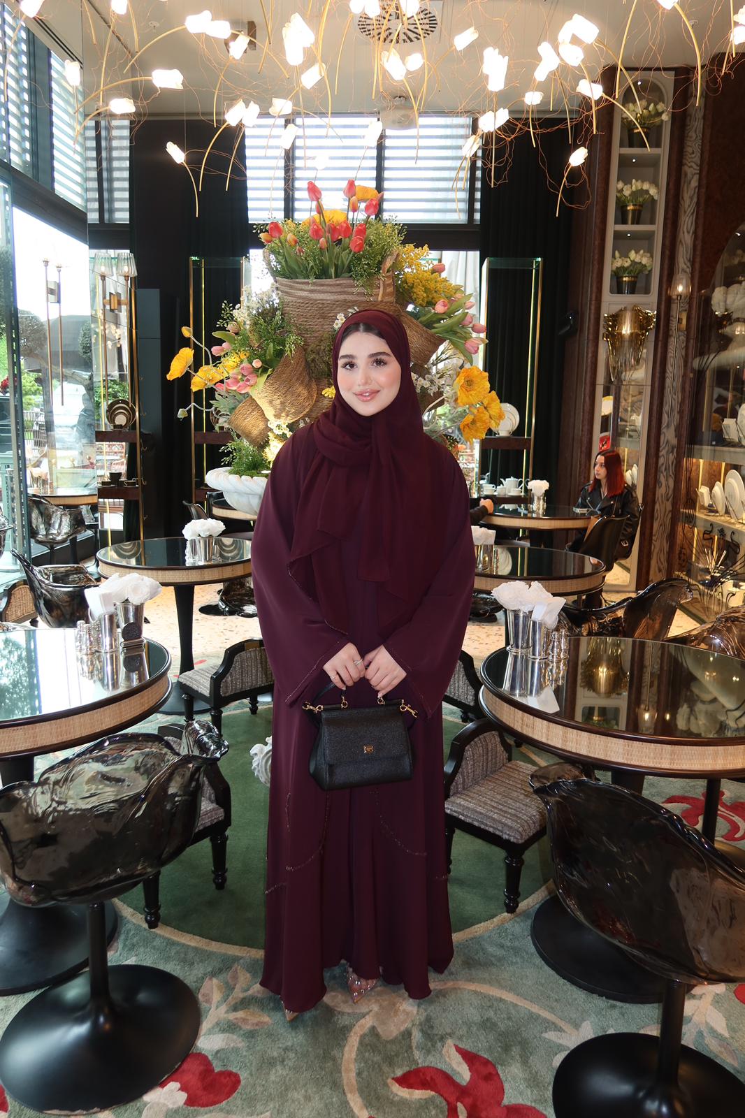 SAHRA ABAYA MÜRDÜM